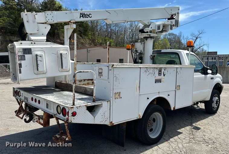 image for item EH6658 2002 Ford F450 Super Duty XL bucket truck