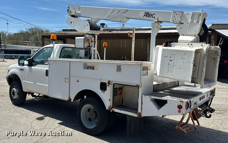 image for item EH6658 2002 Ford F450 Super Duty XL bucket truck