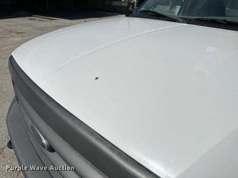 image for item EH6658 2002 Ford F450 Super Duty XL bucket truck