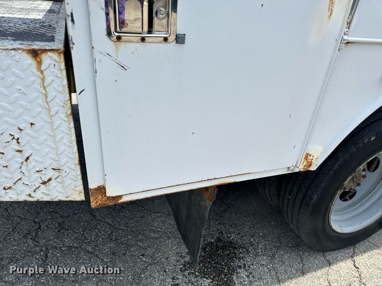 image for item EH6658 2002 Ford F450 Super Duty XL bucket truck