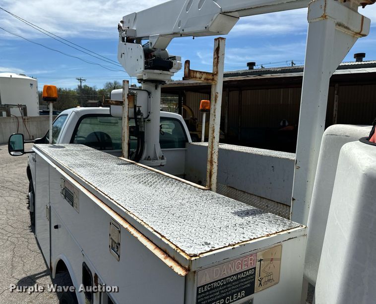 image for item EH6658 2002 Ford F450 Super Duty XL bucket truck