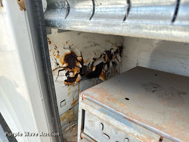 image for item EH6658 2002 Ford F450 Super Duty XL bucket truck