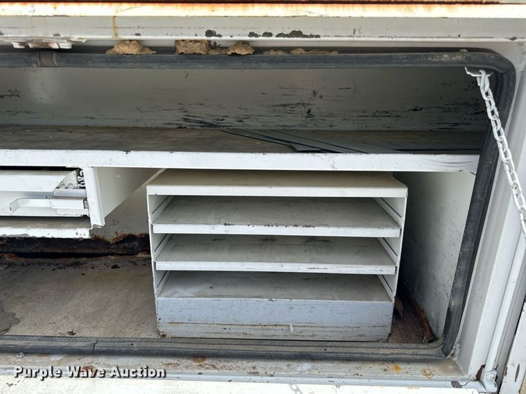 image for item EH6658 2002 Ford F450 Super Duty XL bucket truck