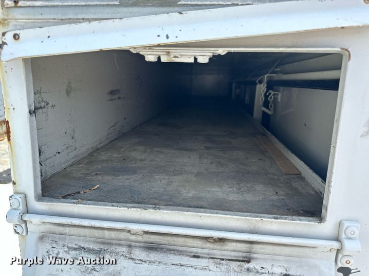 image for item EH6658 2002 Ford F450 Super Duty XL bucket truck