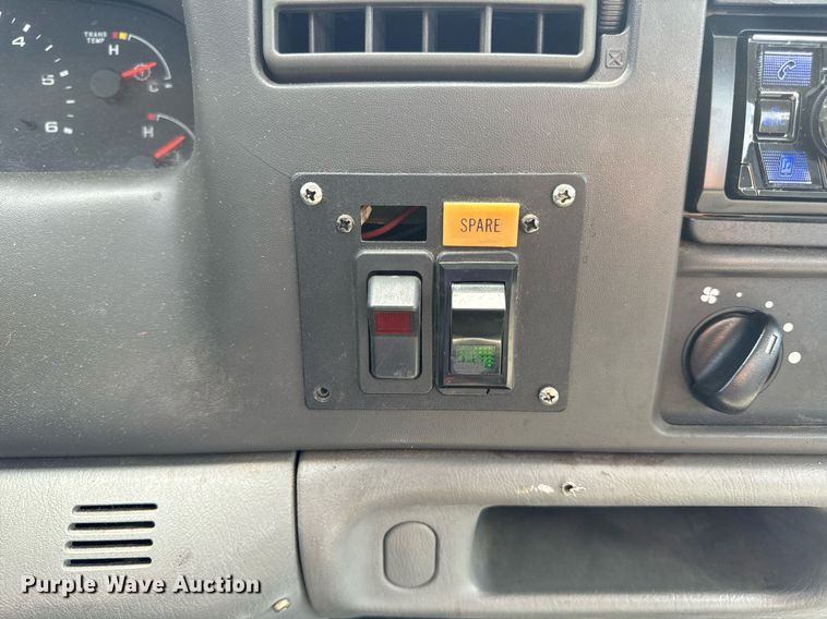 image for item EH6658 2002 Ford F450 Super Duty XL bucket truck