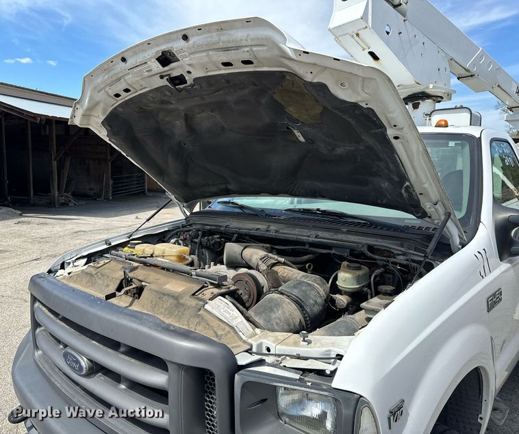 image for item EH6658 2002 Ford F450 Super Duty XL bucket truck