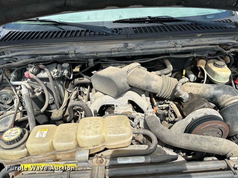 image for item EH6658 2002 Ford F450 Super Duty XL bucket truck