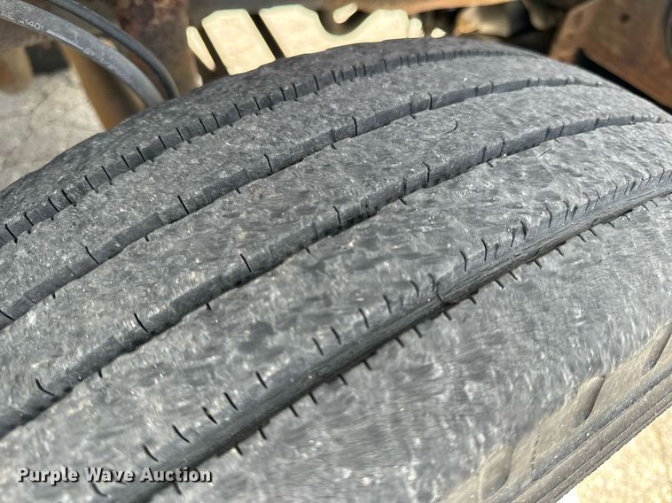 image for item EH6658 2002 Ford F450 Super Duty XL bucket truck