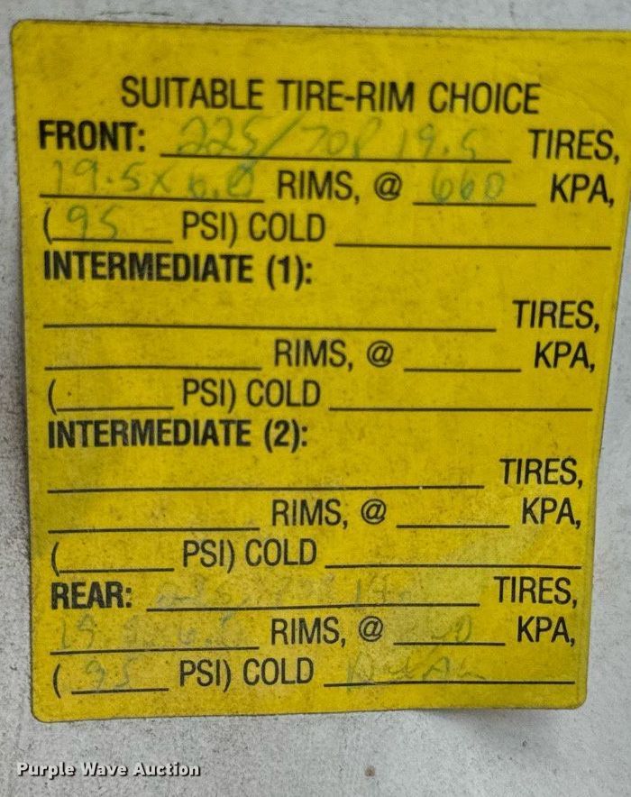 image for item EH6658 2002 Ford F450 Super Duty XL bucket truck