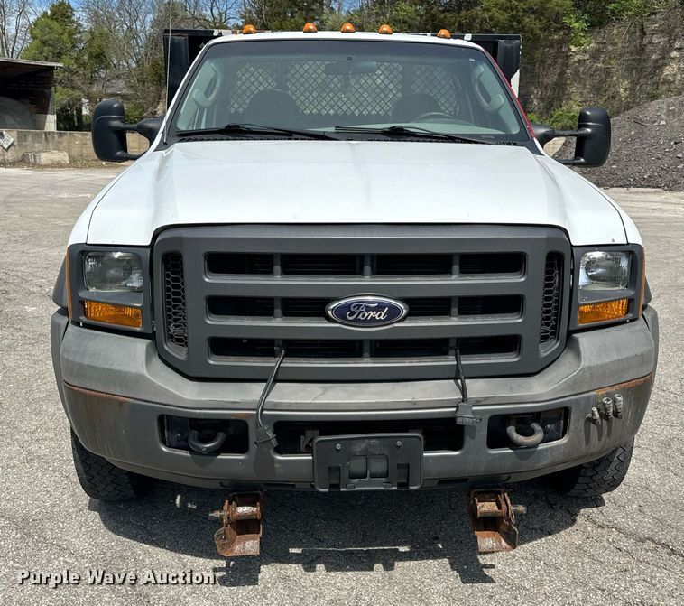 image for item EH6659 2005 Ford F550 Super Duty XL dump flatbed truck