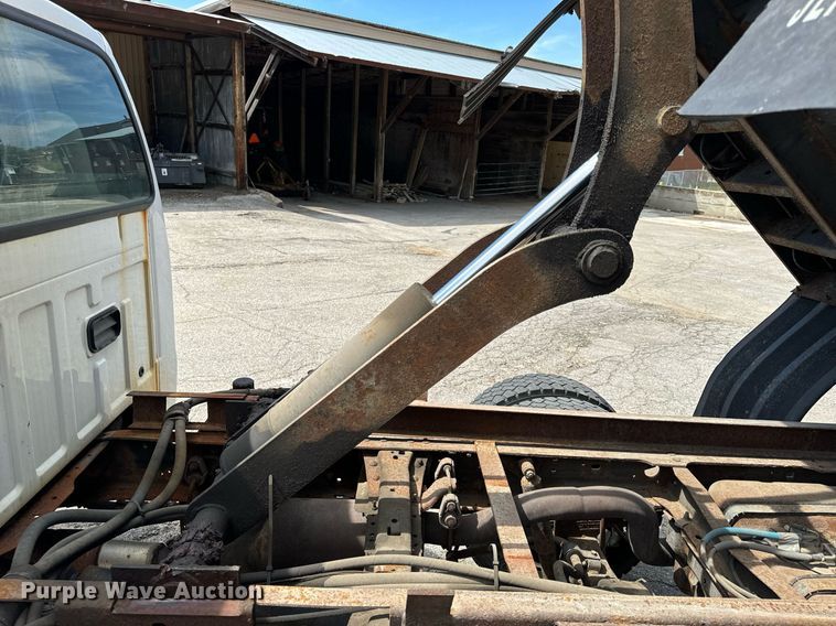 image for item EH6659 2005 Ford F550 Super Duty XL dump flatbed truck