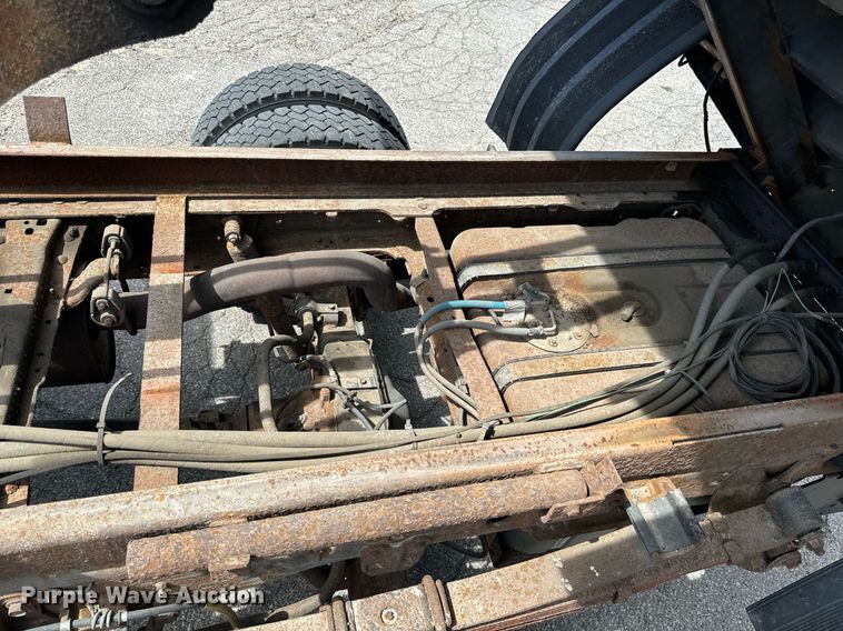 image for item EH6659 2005 Ford F550 Super Duty XL dump flatbed truck