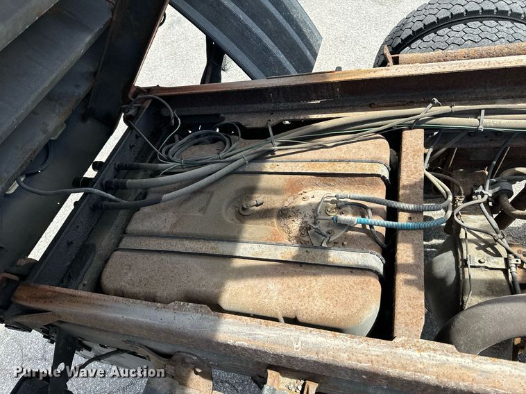 image for item EH6659 2005 Ford F550 Super Duty XL dump flatbed truck