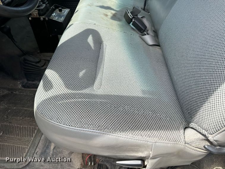 image for item EH6659 2005 Ford F550 Super Duty XL dump flatbed truck