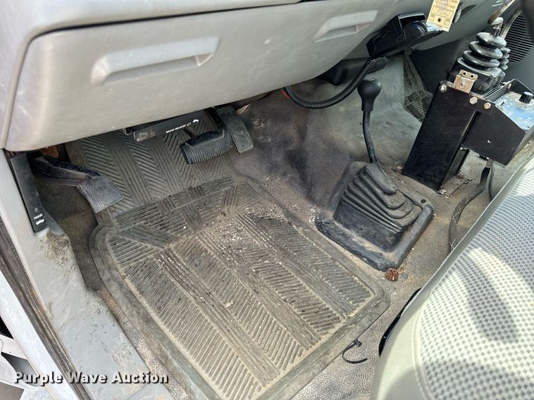 image for item EH6659 2005 Ford F550 Super Duty XL dump flatbed truck