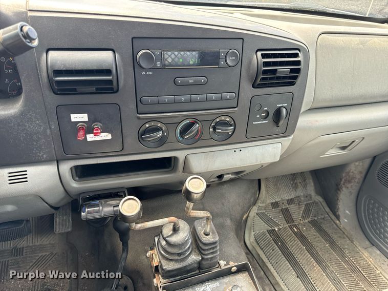 image for item EH6659 2005 Ford F550 Super Duty XL dump flatbed truck