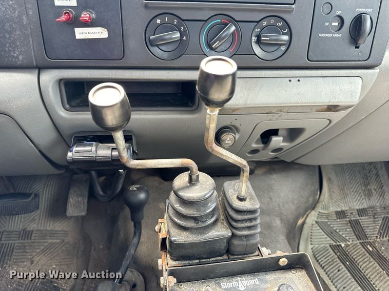 image for item EH6659 2005 Ford F550 Super Duty XL dump flatbed truck