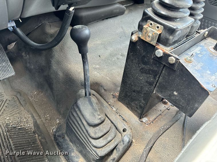 image for item EH6659 2005 Ford F550 Super Duty XL dump flatbed truck