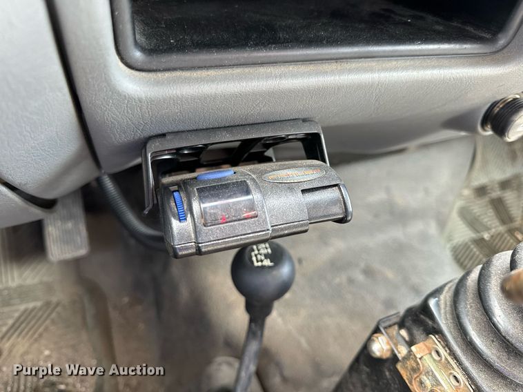 image for item EH6659 2005 Ford F550 Super Duty XL dump flatbed truck