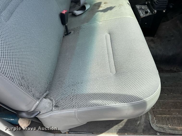 image for item EH6659 2005 Ford F550 Super Duty XL dump flatbed truck