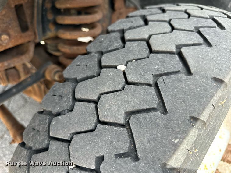 image for item EH6659 2005 Ford F550 Super Duty XL dump flatbed truck