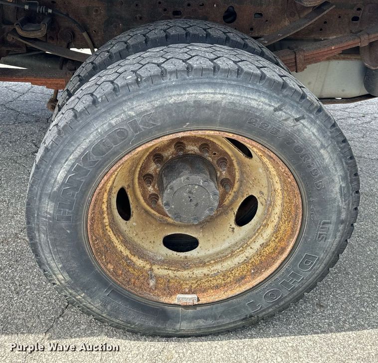 image for item EH6659 2005 Ford F550 Super Duty XL dump flatbed truck