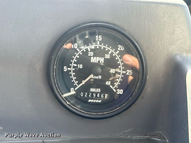 image for item EH6660 2005 Elgin Pelican Series P sweeper