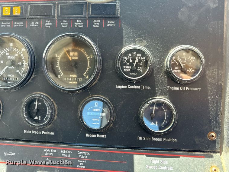 image for item EH6660 2005 Elgin Pelican Series P sweeper