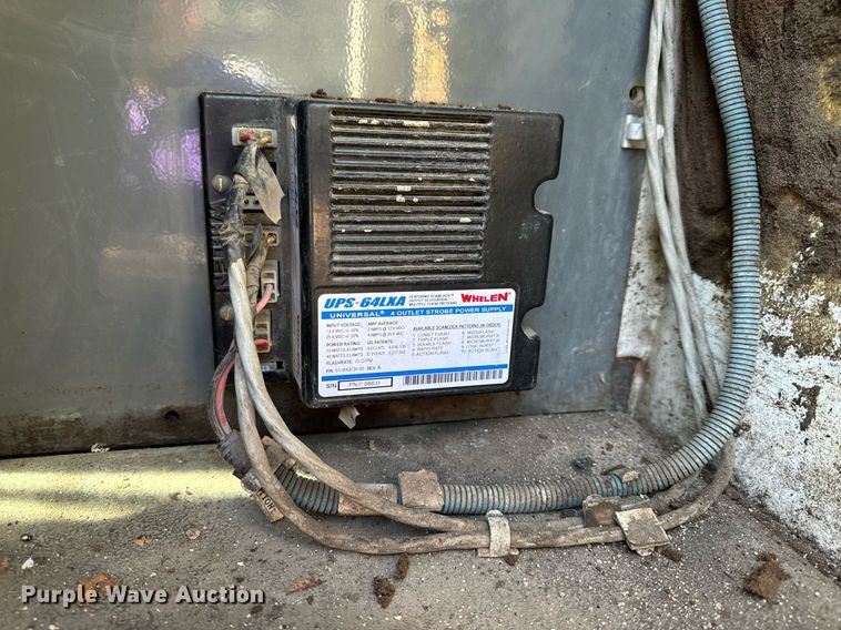 image for item EH6660 2005 Elgin Pelican Series P sweeper