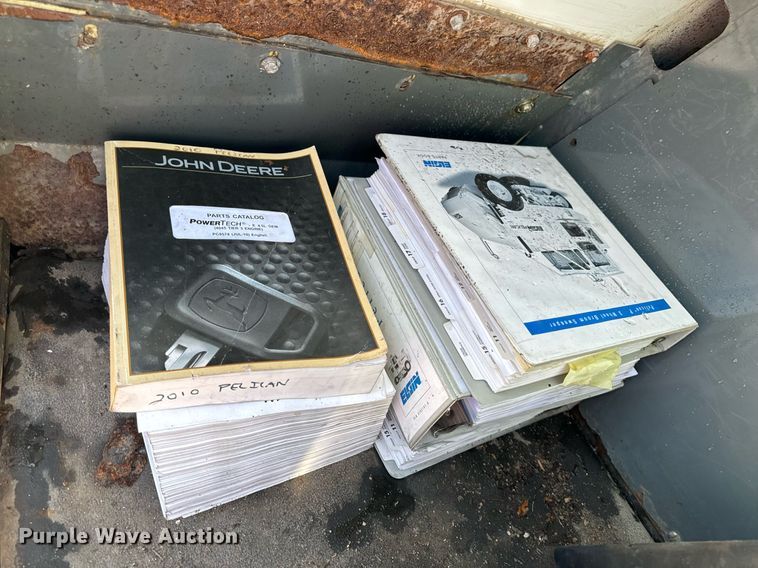 image for item EH6660 2005 Elgin Pelican Series P sweeper