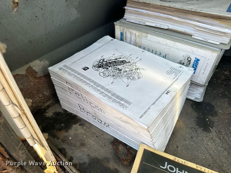 image for item EH6660 2005 Elgin Pelican Series P sweeper