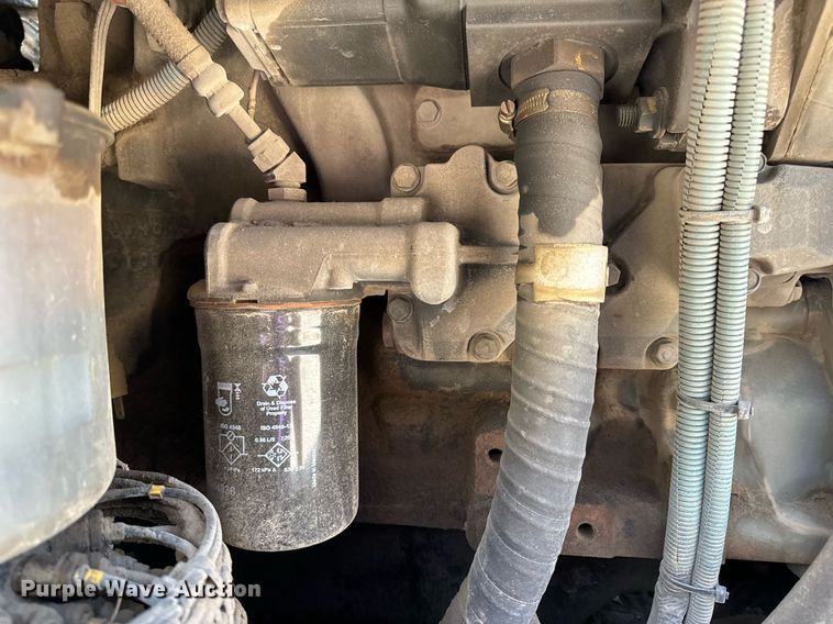 image for item EH6660 2005 Elgin Pelican Series P sweeper