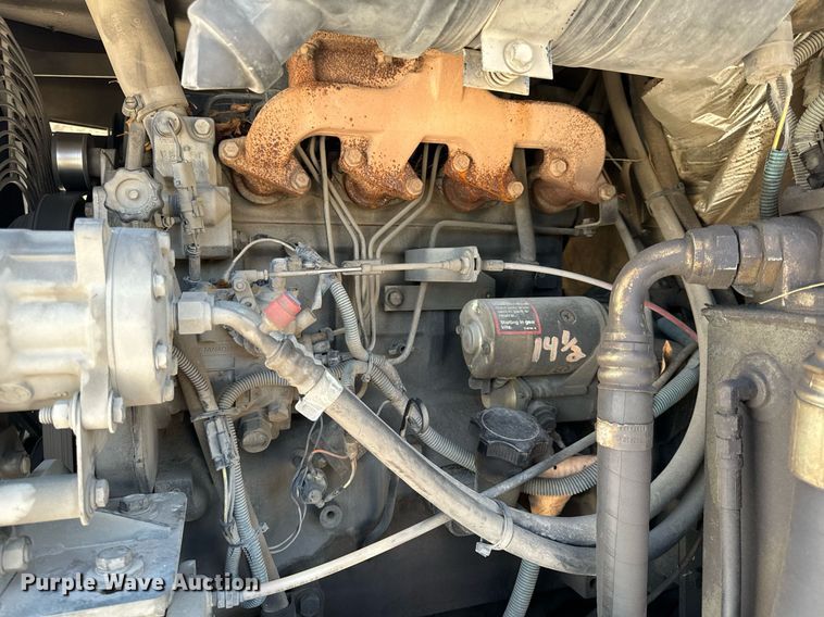 image for item EH6660 2005 Elgin Pelican Series P sweeper