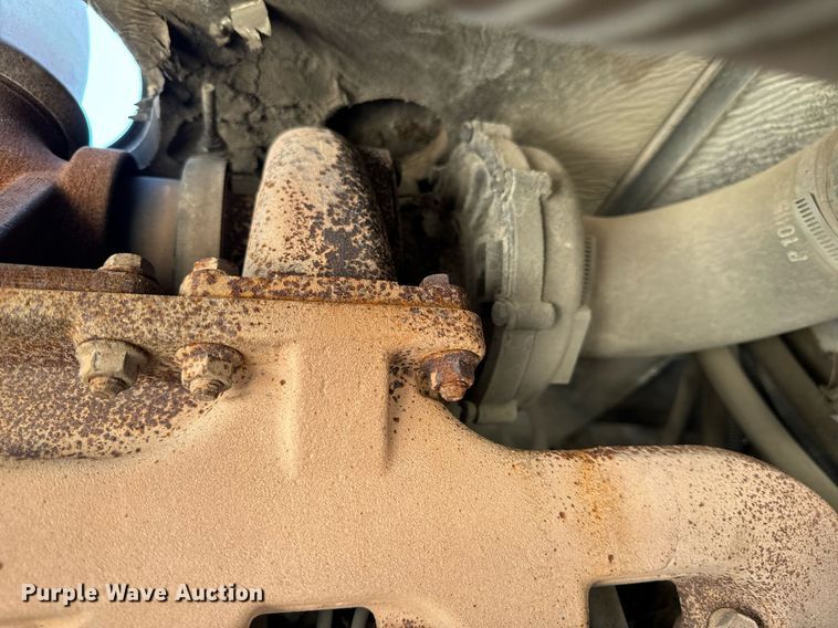 image for item EH6660 2005 Elgin Pelican Series P sweeper