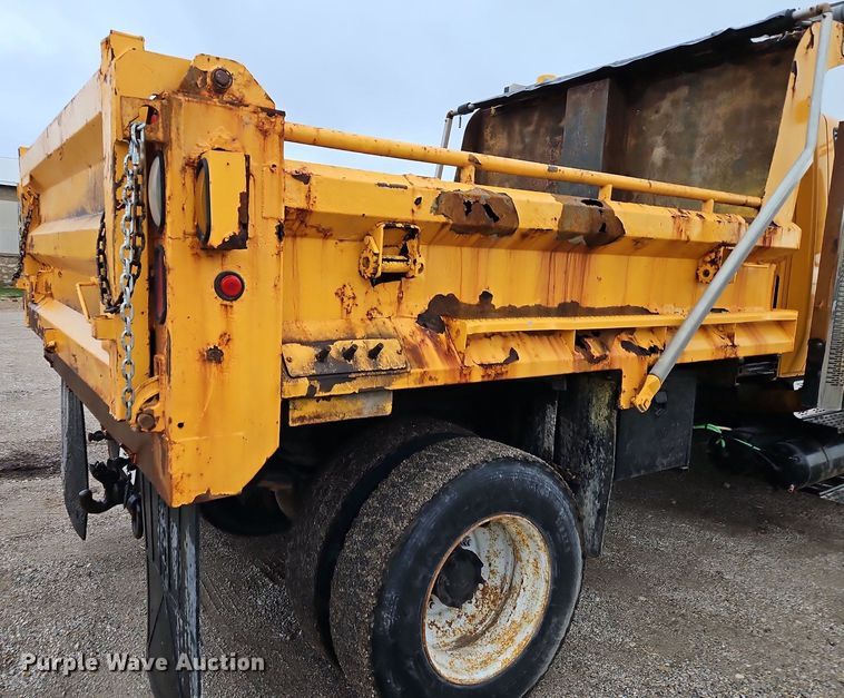 image for item EI3679 2006 International 7400 dump truck