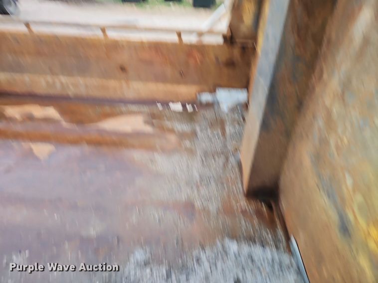 image for item EI3679 2006 International 7400 dump truck