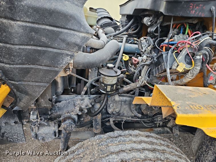 image for item EI3679 2006 International 7400 dump truck