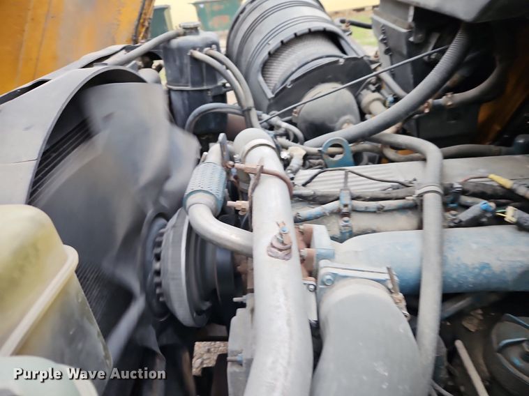 image for item EI3679 2006 International 7400 dump truck