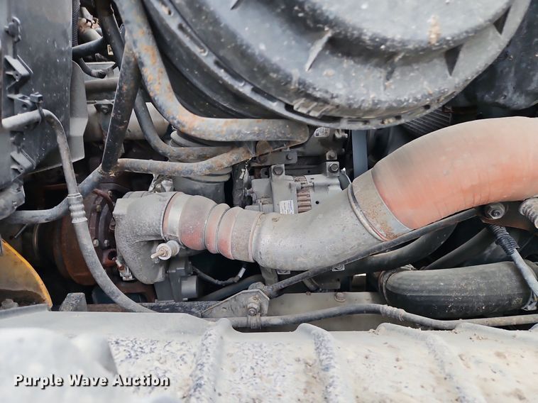 image for item EI3679 2006 International 7400 dump truck