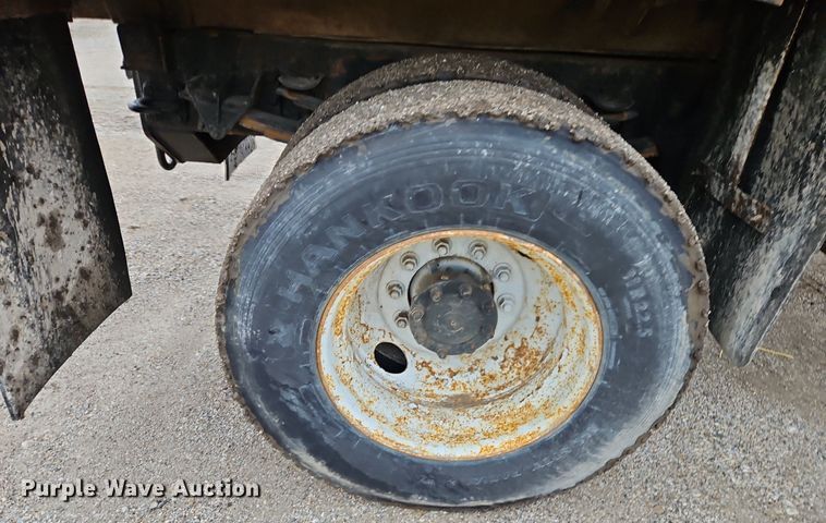 image for item EI3679 2006 International 7400 dump truck