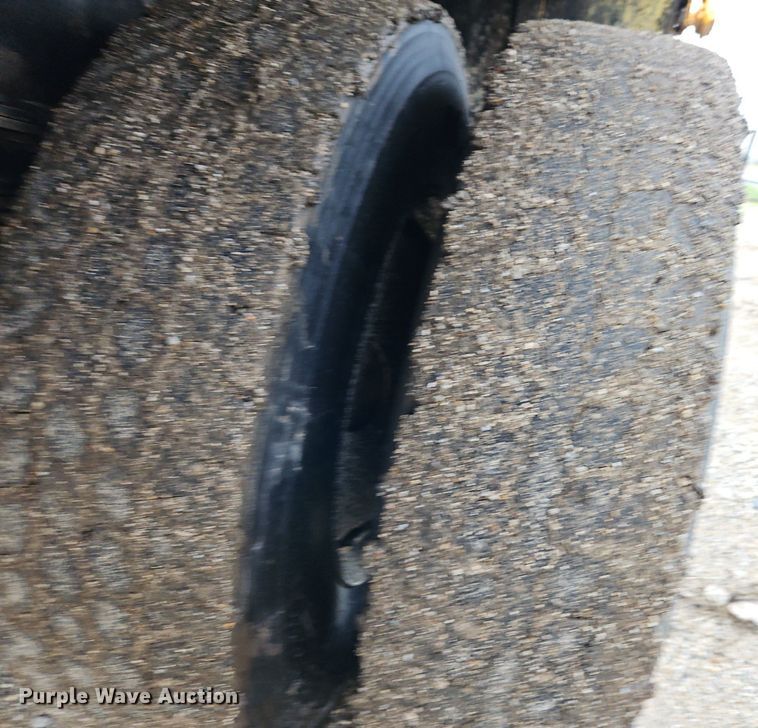 image for item EI3679 2006 International 7400 dump truck