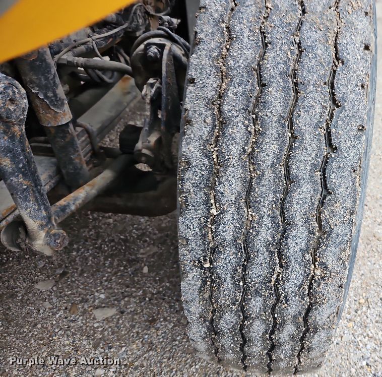 image for item EI3679 2006 International 7400 dump truck