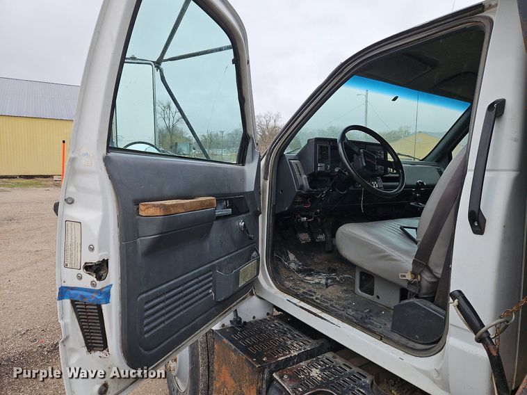 image for item EI3680 1995 GMC TopKick C6500 dump truck