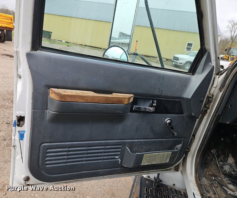 image for item EI3680 1995 GMC TopKick C6500 dump truck