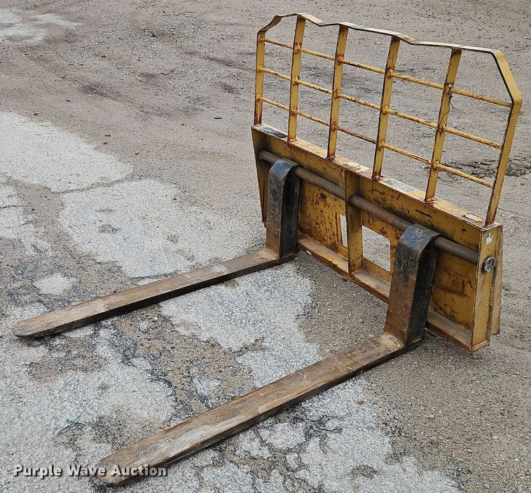 image for item EI3682 FFC skid steer forks