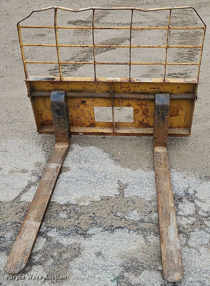 image for item EI3682 FFC skid steer forks