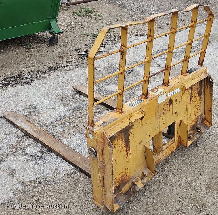 image for item EI3682 FFC skid steer forks