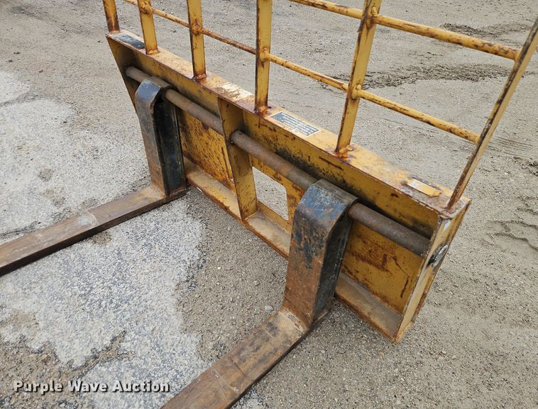 image for item EI3682 FFC skid steer forks