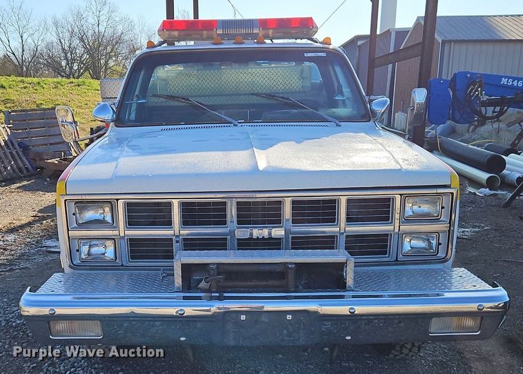 image for item EI3699 1982 GMC High Sierra 3500 pumper fire truck