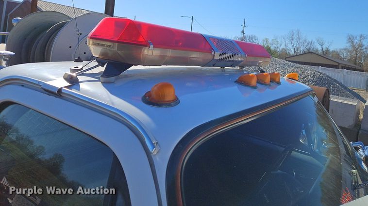 image for item EI3699 1982 GMC High Sierra 3500 pumper fire truck